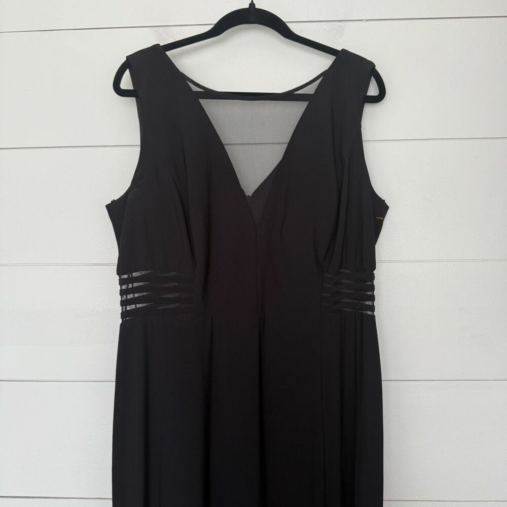 Nightway Women’s 16W Black Mesh Long Dress
